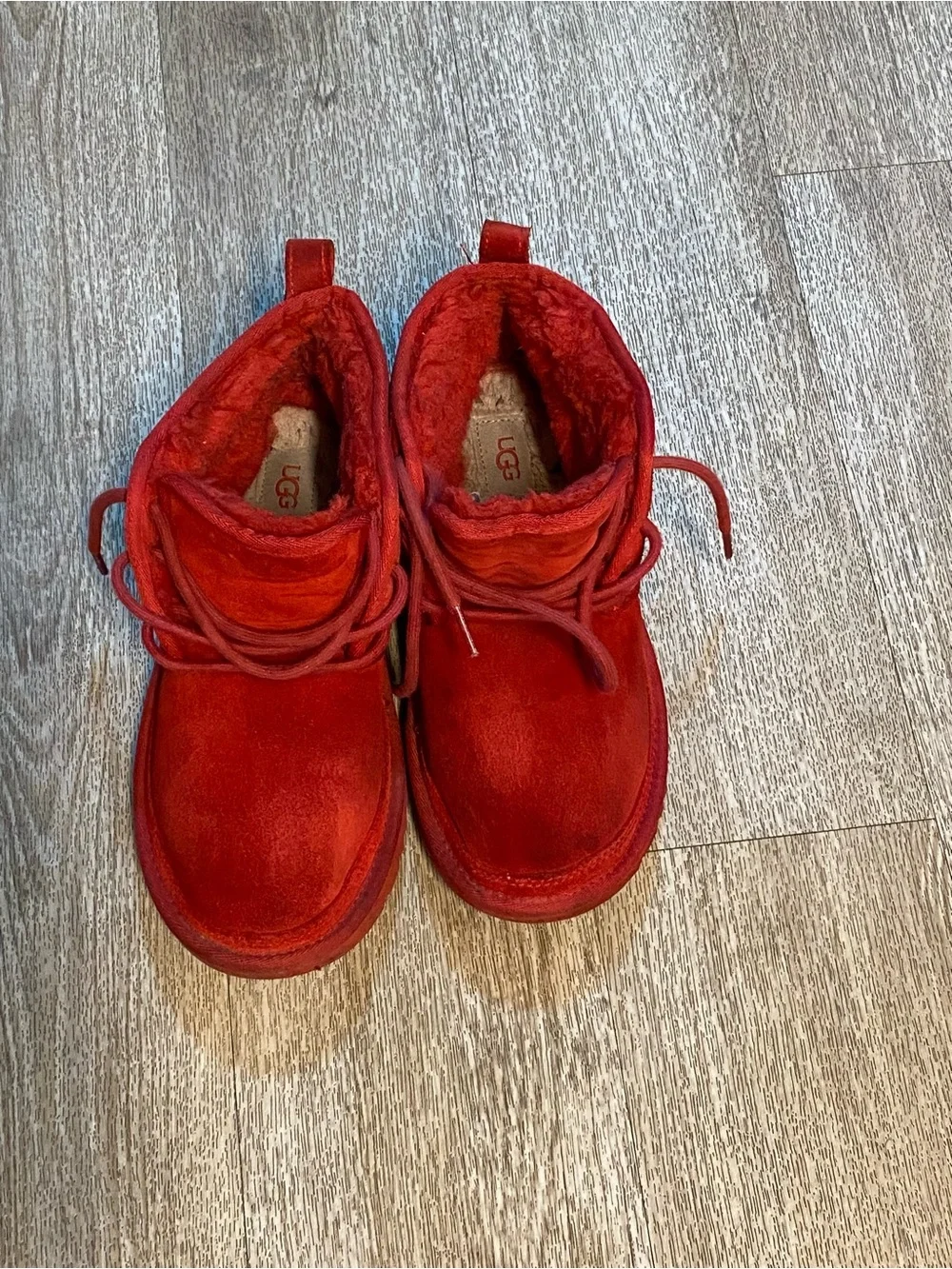 UGG NEUMEL RED WOMENS BOOTS SIZE 8